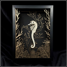 Load image into Gallery viewer, Seahorse Seabloom Frame
