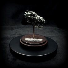 Load image into Gallery viewer, Dire Wolf Pendant - White Bronze
