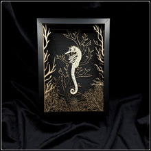 Load image into Gallery viewer, Seahorse Seabloom Frame
